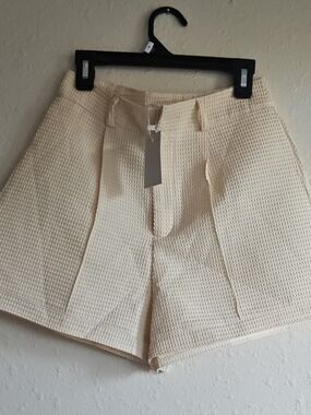 VM Cream High-Waist Waffle Knit Shorts